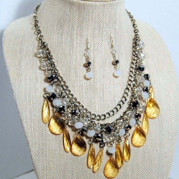 Statement Jewelry Necklace Gold Dangling Accents - Picture 2 of 6